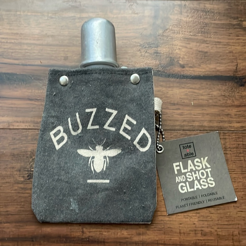 NWT Buzzed Canvas Flask With Shot Top